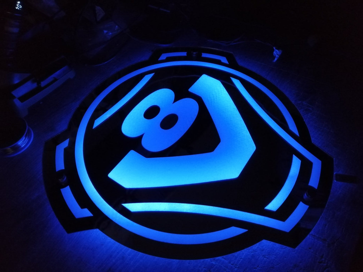 Lustro grawerowane v8