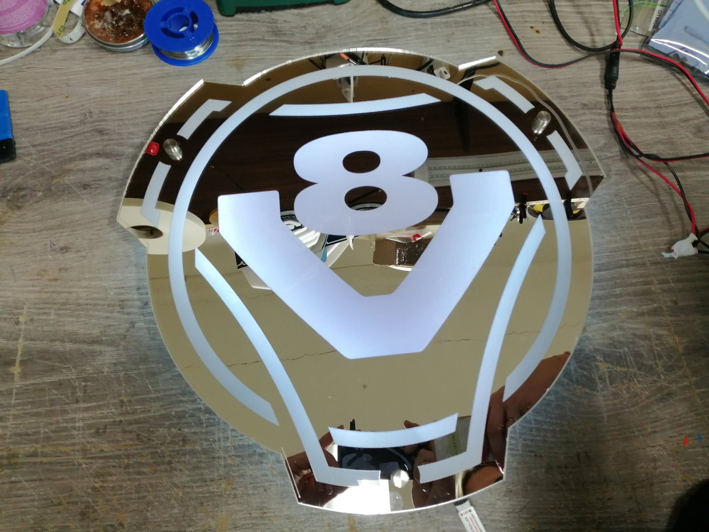 Lustro grawerowane v8