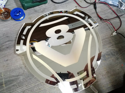 Lustro grawerowane v8